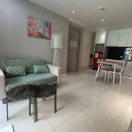 Atlantis Condo Resort By Somphong Pantai Jomtien Bagian luar foto