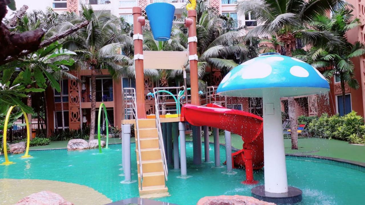 Atlantis Condo Resort By Somphong Pantai Jomtien Bagian luar foto